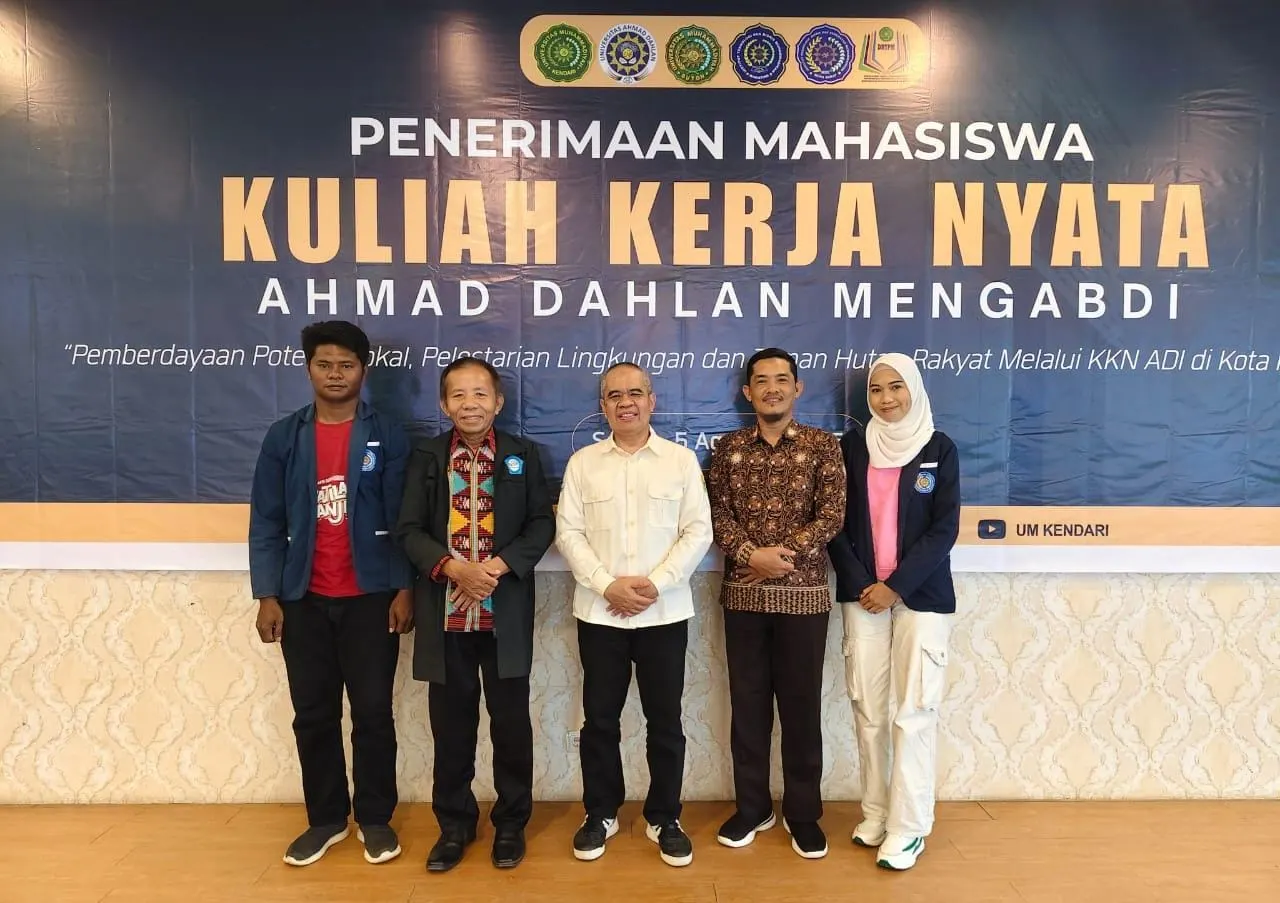 Perwakilan ITBKM Muna Barat dalam kegiatan Kuliah Kerja Nyata Ahmad Dahlan Mengabdi