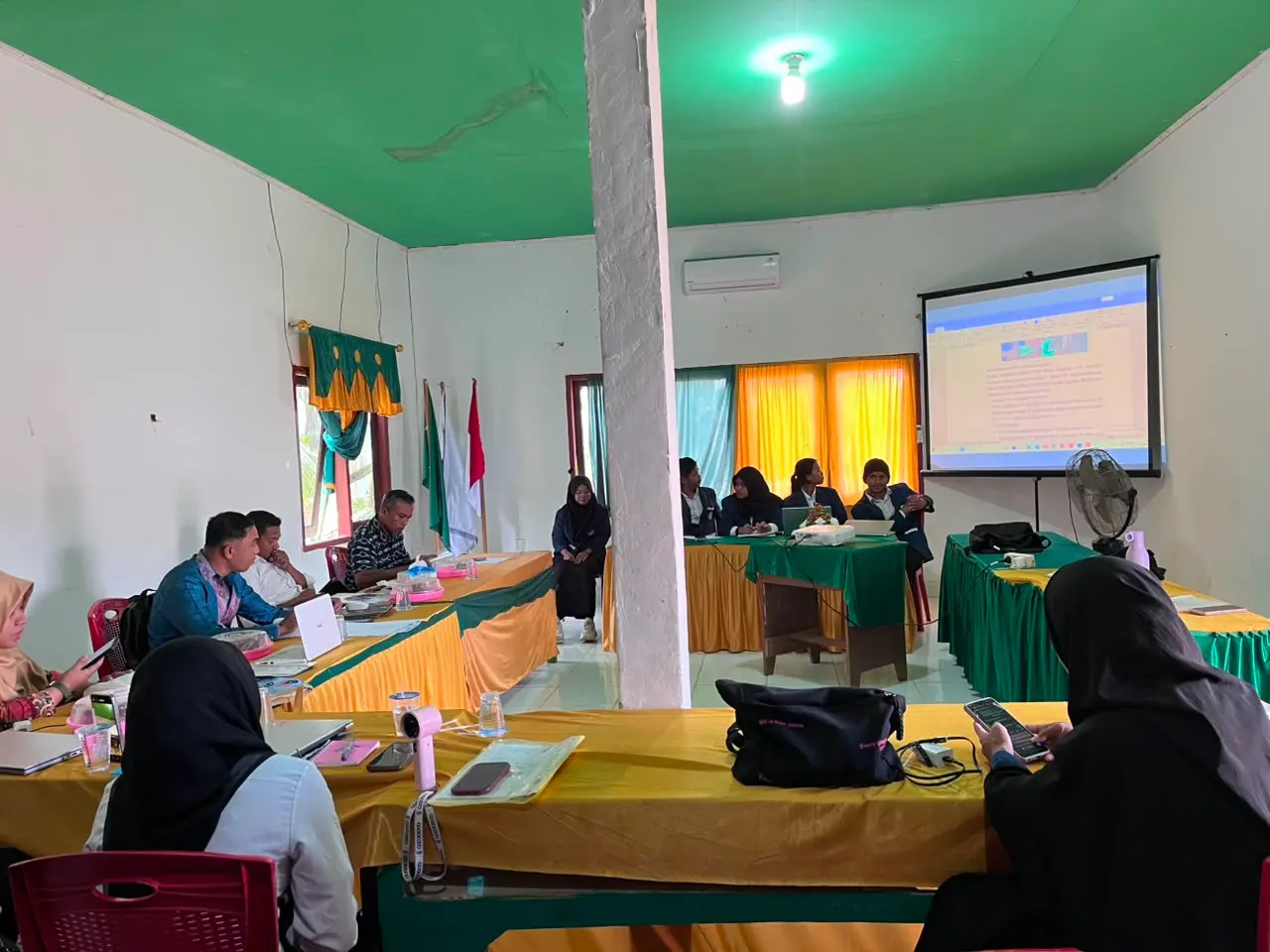 Suasana presentasi hasil Kerja Praktik