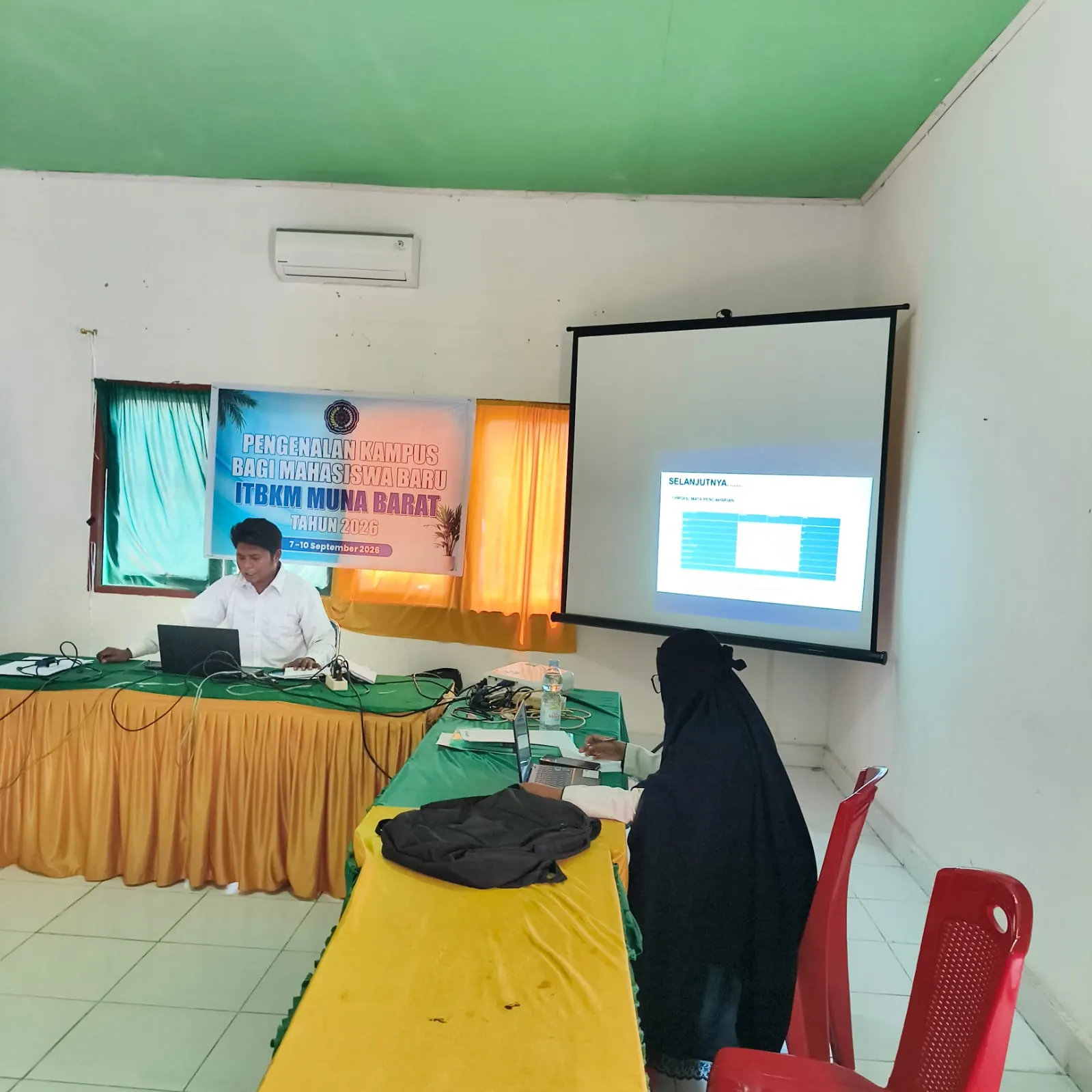 Pelaksanaan Ujian Seminar Hasil